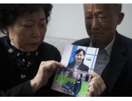 Liang Ya, 35 ans, décède au milieu d'une foule indifférente