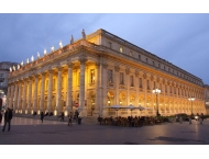 Le génie de Bordeaux, ville de tourisme agréable - Gironde